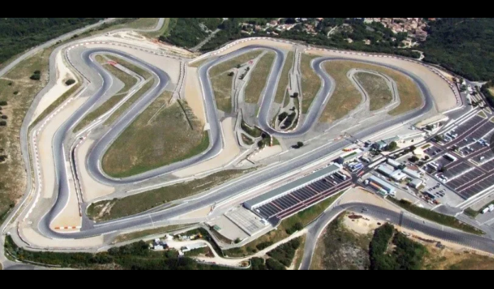 Journée de roulage moto sur le circuit de Lédenon