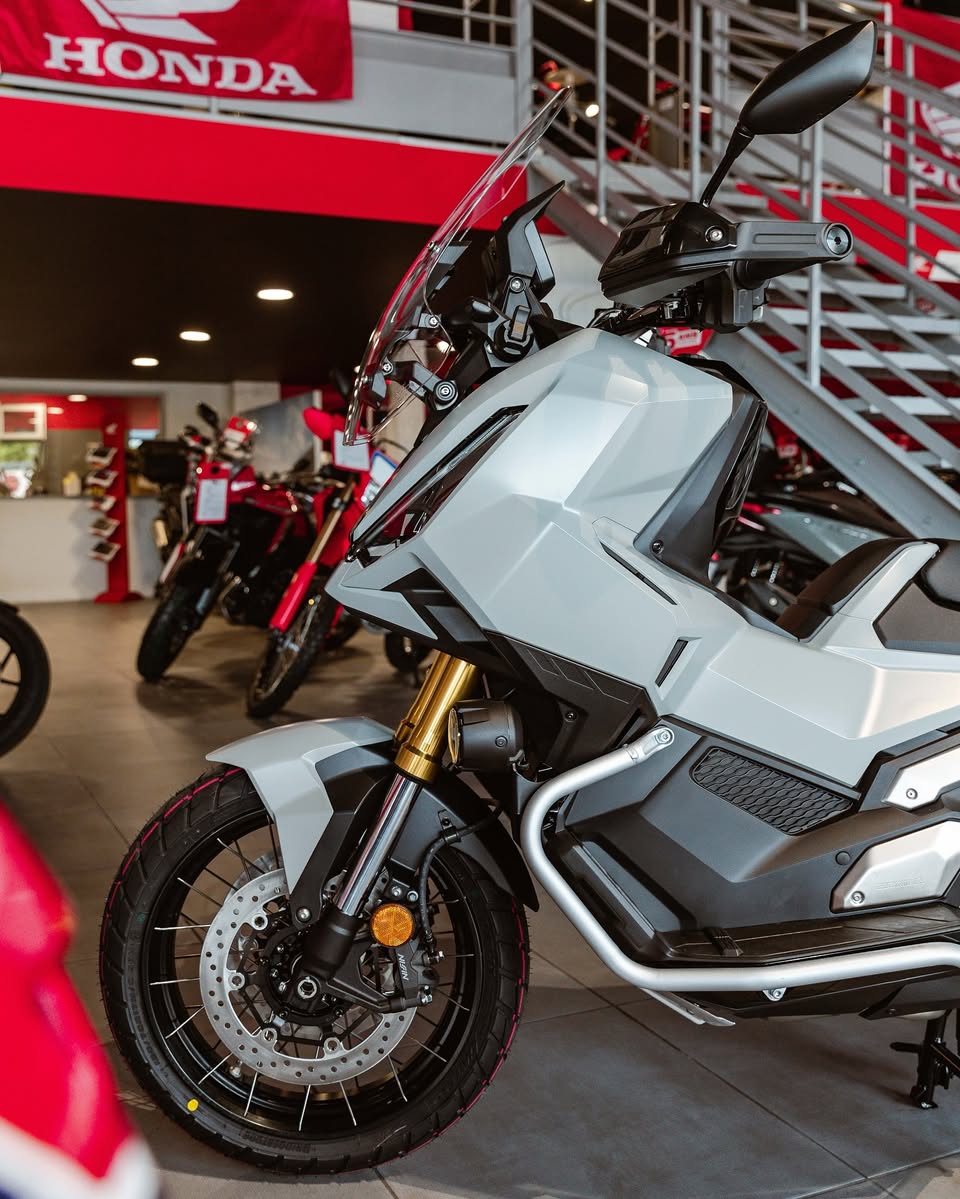 Le Honda X-ADV est disponible à l’essai chez Honda Sporting Moto Aix-en-Provence !
